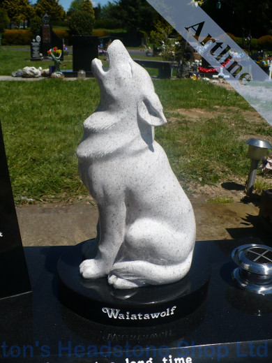 3d Carved Wolf Memorial
